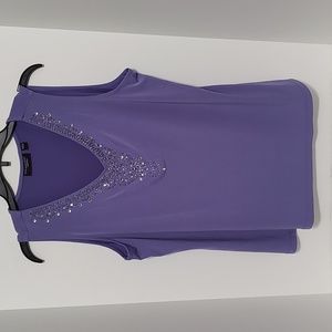 Lavender V Neck Sleeveless Top w/Rhinestone Detail at neckline sz Large